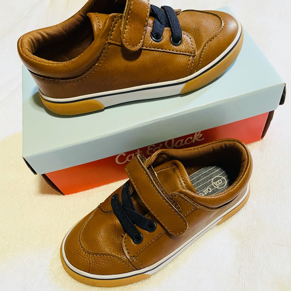 “Cat & Jack” toddler sneakers
